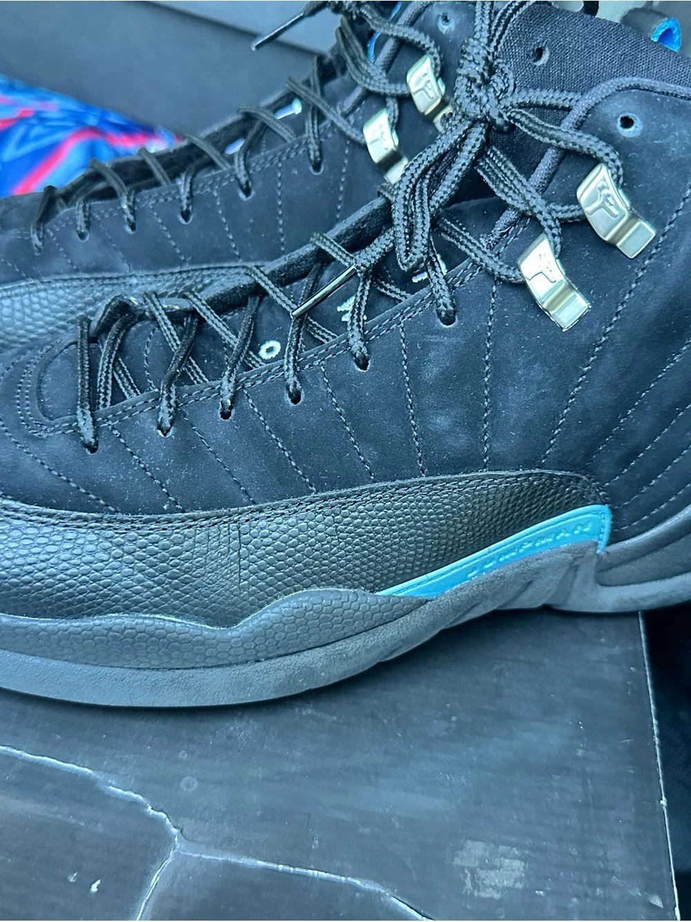 Like New Mens Jordan Retro 12’s size 11 with box